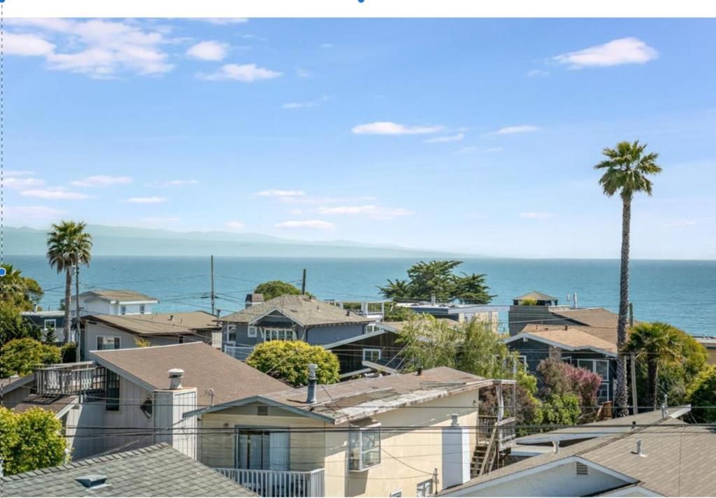 Image 25 of property listing at 423 Hillcrest Drive, Aptos, CA 95003