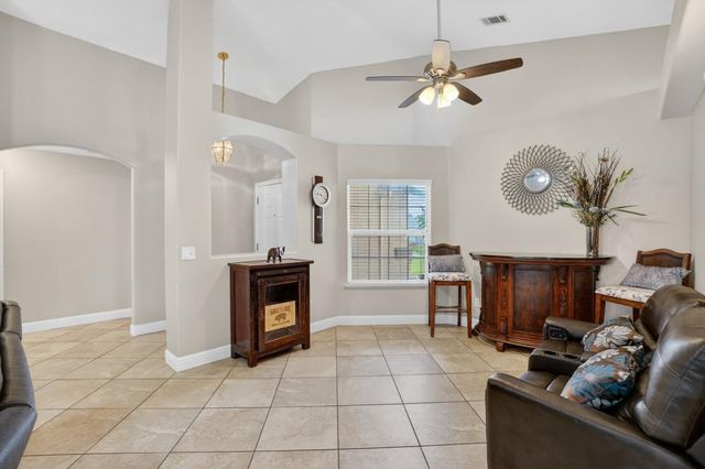 1021 Marina Bay Ct, Galt, CA 95632