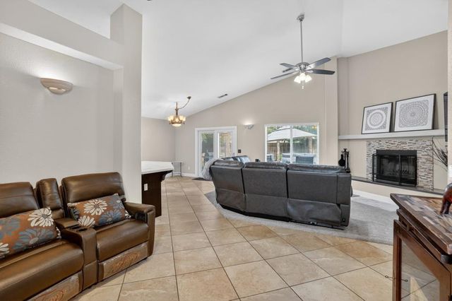 1021 Marina Bay Ct, Galt, CA 95632