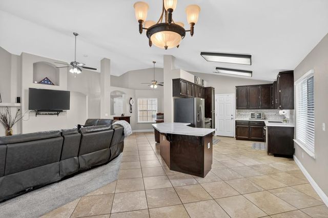 1021 Marina Bay Ct, Galt, CA 95632