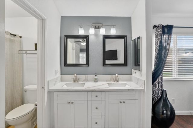 1021 Marina Bay Ct, Galt, CA 95632