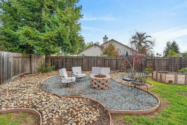 1021 Marina Bay Ct, Galt, CA 95632