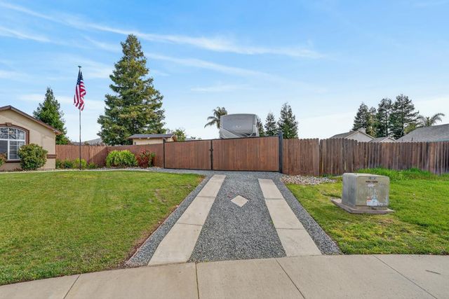 1021 Marina Bay Ct, Galt, CA 95632