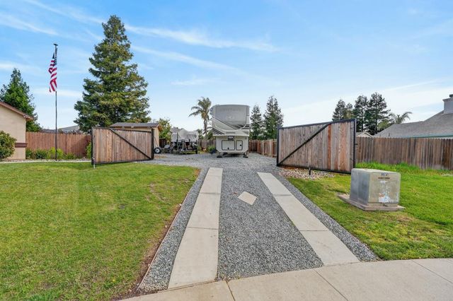 1021 Marina Bay Ct, Galt, CA 95632