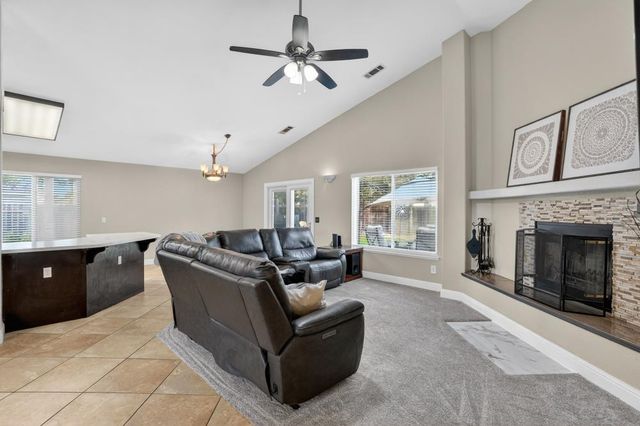 1021 Marina Bay Ct, Galt, CA 95632