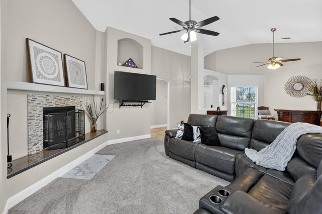 1021 Marina Bay Ct, Galt, CA 95632