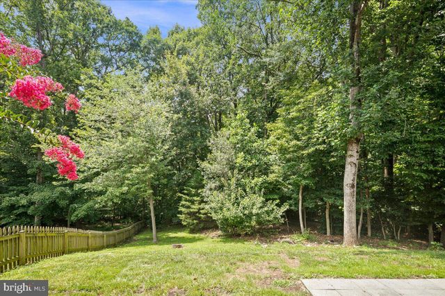 12518 HEDGES RUN DR, Woodbridge, VA 22192