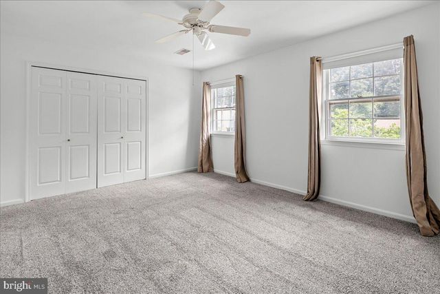 12518 HEDGES RUN DR, Woodbridge, VA 22192
