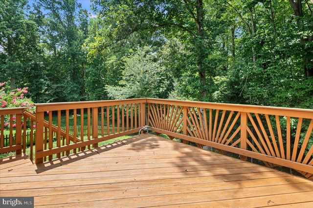 12518 HEDGES RUN DR, Woodbridge, VA 22192