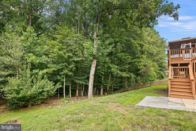12518 HEDGES RUN DR, Woodbridge, VA 22192