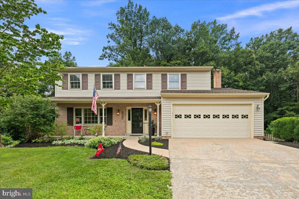 12518 HEDGES RUN DR, Woodbridge, VA 22192
