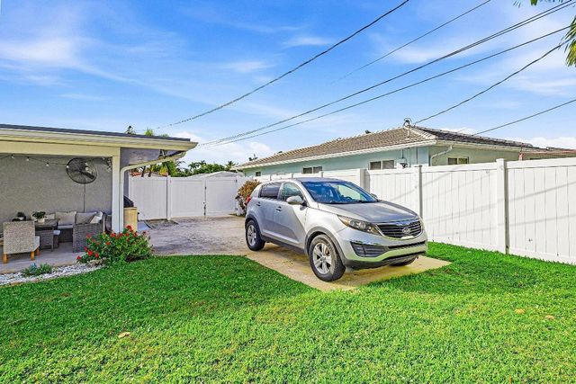 971 SW 12th Street, Boca Raton, FL 33486