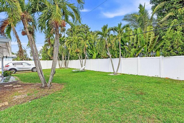 971 SW 12th Street, Boca Raton, FL 33486