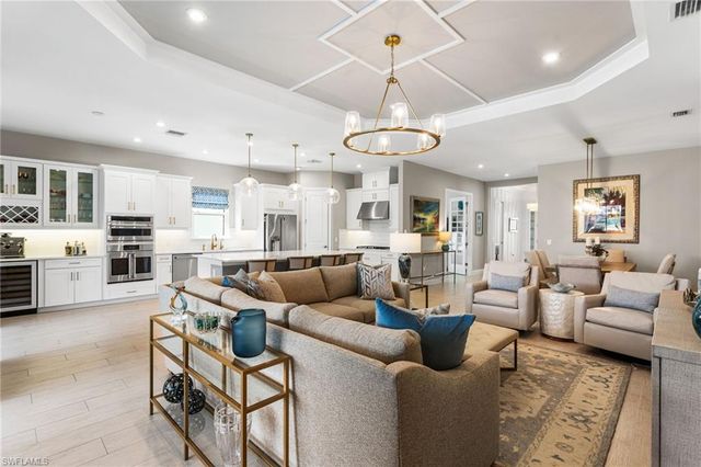 15216 Turin DR, Naples, FL 34114