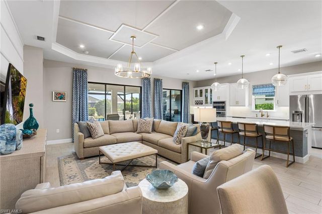 15216 Turin DR, Naples, FL 34114