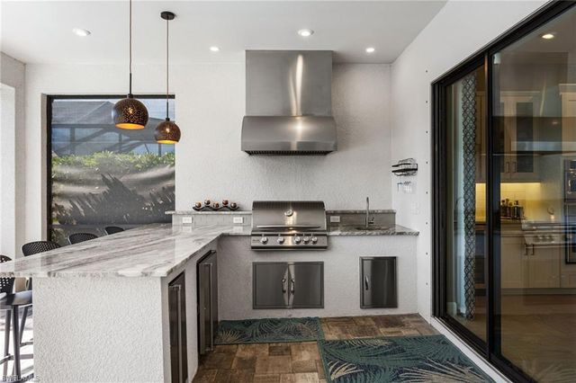 15216 Turin DR, Naples, FL 34114