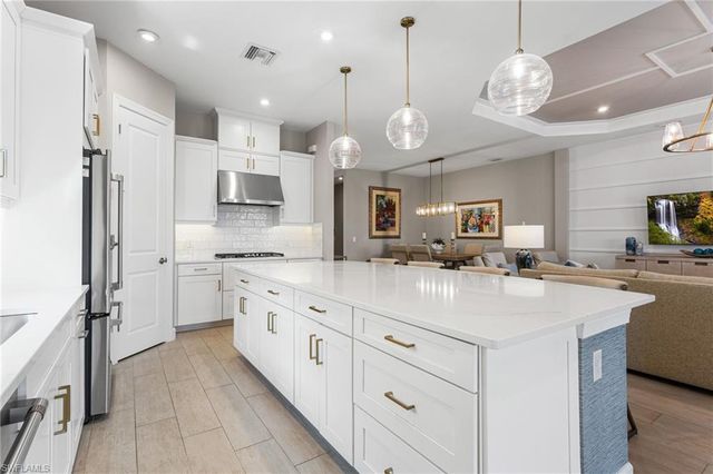 15216 Turin DR, Naples, FL 34114