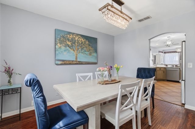 313 Georgian Oak Court, Lake Dallas, TX 75065