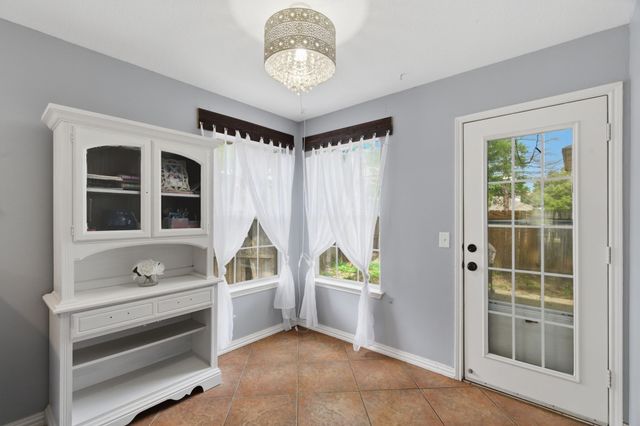 313 Georgian Oak Court, Lake Dallas, TX 75065