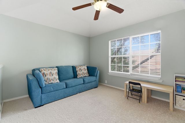 313 Georgian Oak Court, Lake Dallas, TX 75065