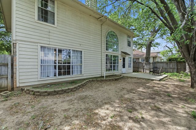 313 Georgian Oak Court, Lake Dallas, TX 75065