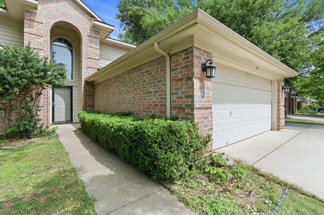313 Georgian Oak Court, Lake Dallas, TX 75065