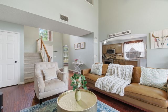 313 Georgian Oak Court, Lake Dallas, TX 75065