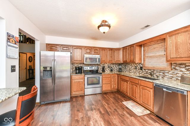 1946 Golf Stream Drive, Indianapolis, IN 46229