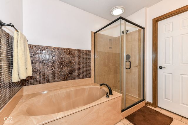 1946 Golf Stream Drive, Indianapolis, IN 46229