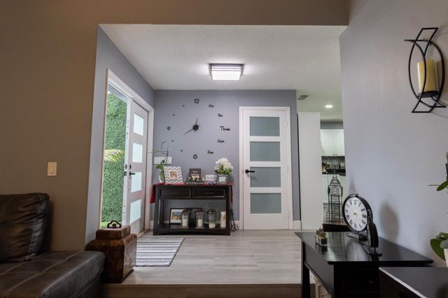 23287 SW 60th Avenue, Boca Raton, FL 33428