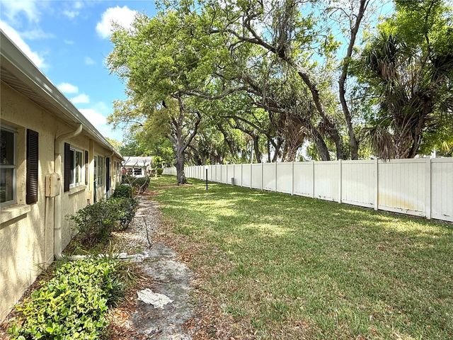 390 301 BOULEVARD W 8A, Bradenton, FL 34205