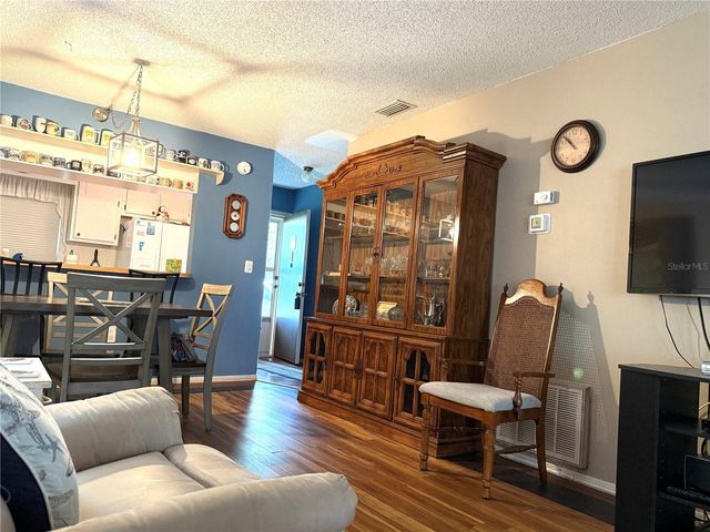 390 301 BOULEVARD W 8A, Bradenton, FL 34205