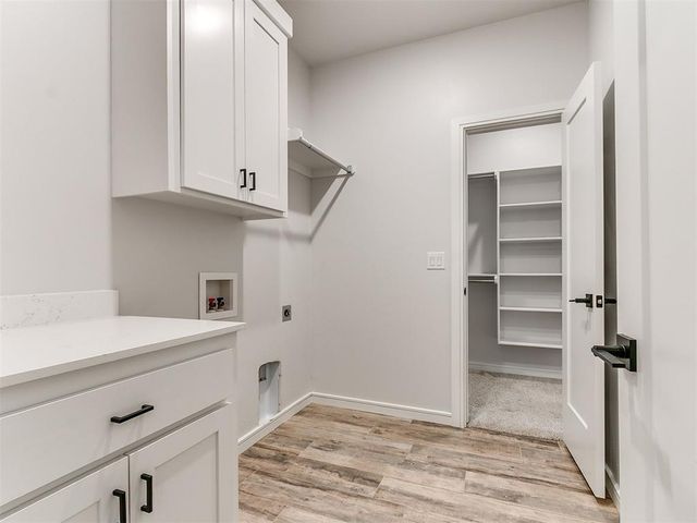8221 NW 152nd Terrace, Edmond, OK 73013