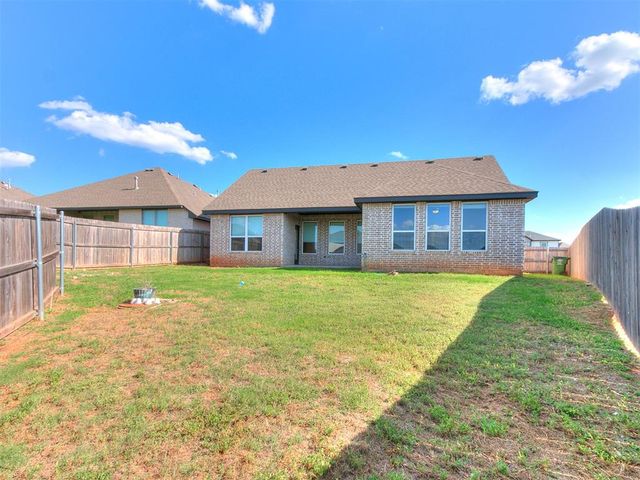 8221 NW 152nd Terrace, Edmond, OK 73013