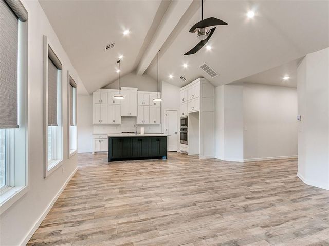 8221 NW 152nd Terrace, Edmond, OK 73013