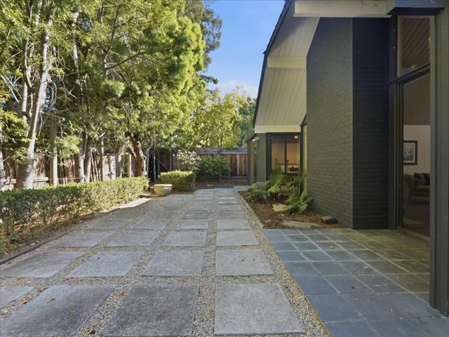 1121 HARRIET Street, Palo Alto, CA 94301
