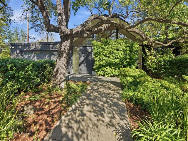 1121 HARRIET Street, Palo Alto, CA 94301