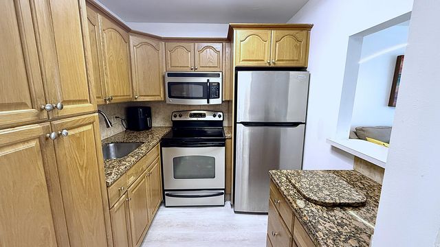 78 Harwood H Crescent, Deerfield Beach, FL 33442