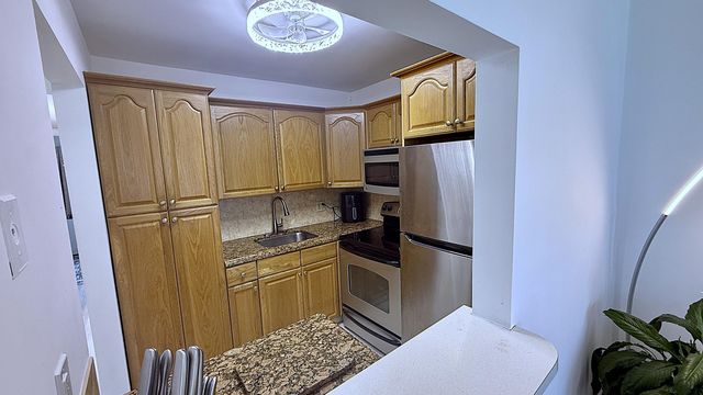 78 Harwood H Crescent, Deerfield Beach, FL 33442