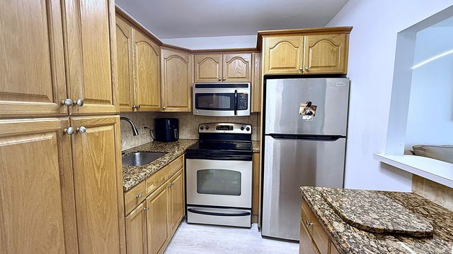 78 Harwood H Crescent, Deerfield Beach, FL 33442