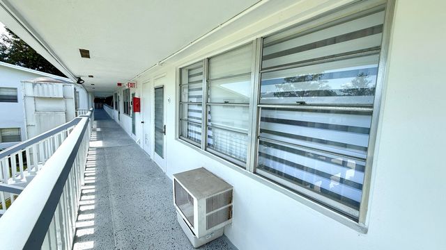 78 Harwood H Crescent, Deerfield Beach, FL 33442