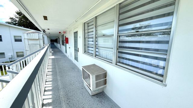 78 Harwood H Crescent, Deerfield Beach, FL 33442