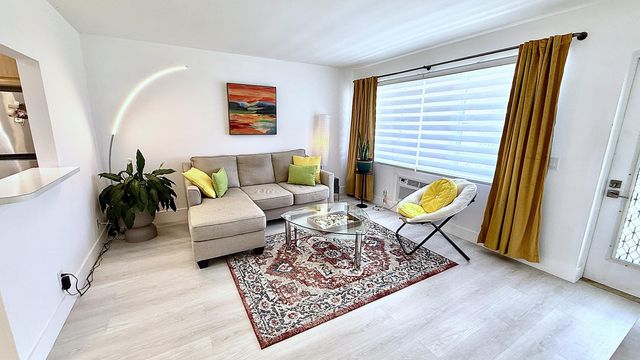78 Harwood H Crescent, Deerfield Beach, FL 33442