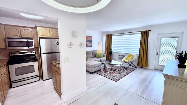 78 Harwood H Crescent, Deerfield Beach, FL 33442