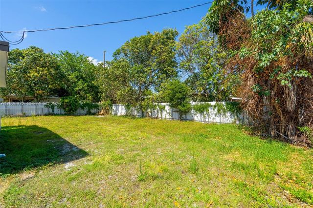 17231 NW 24th Place, Miami Gardens, FL 33056