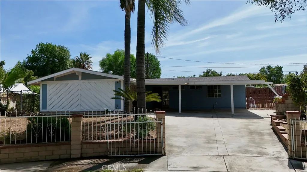 8842 Mentone, Riverside, CA 92503