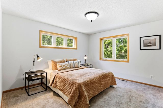770 1st Avenue NW, New Brighton, MN 55112