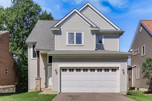 770 1st Avenue NW, New Brighton, MN 55112
