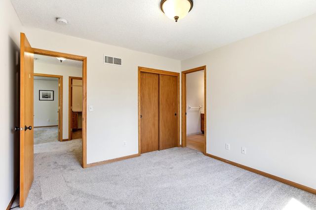 770 1st Avenue NW, New Brighton, MN 55112