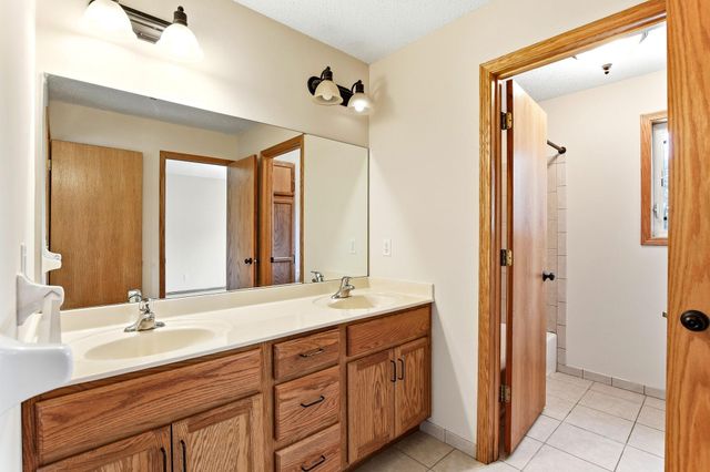770 1st Avenue NW, New Brighton, MN 55112